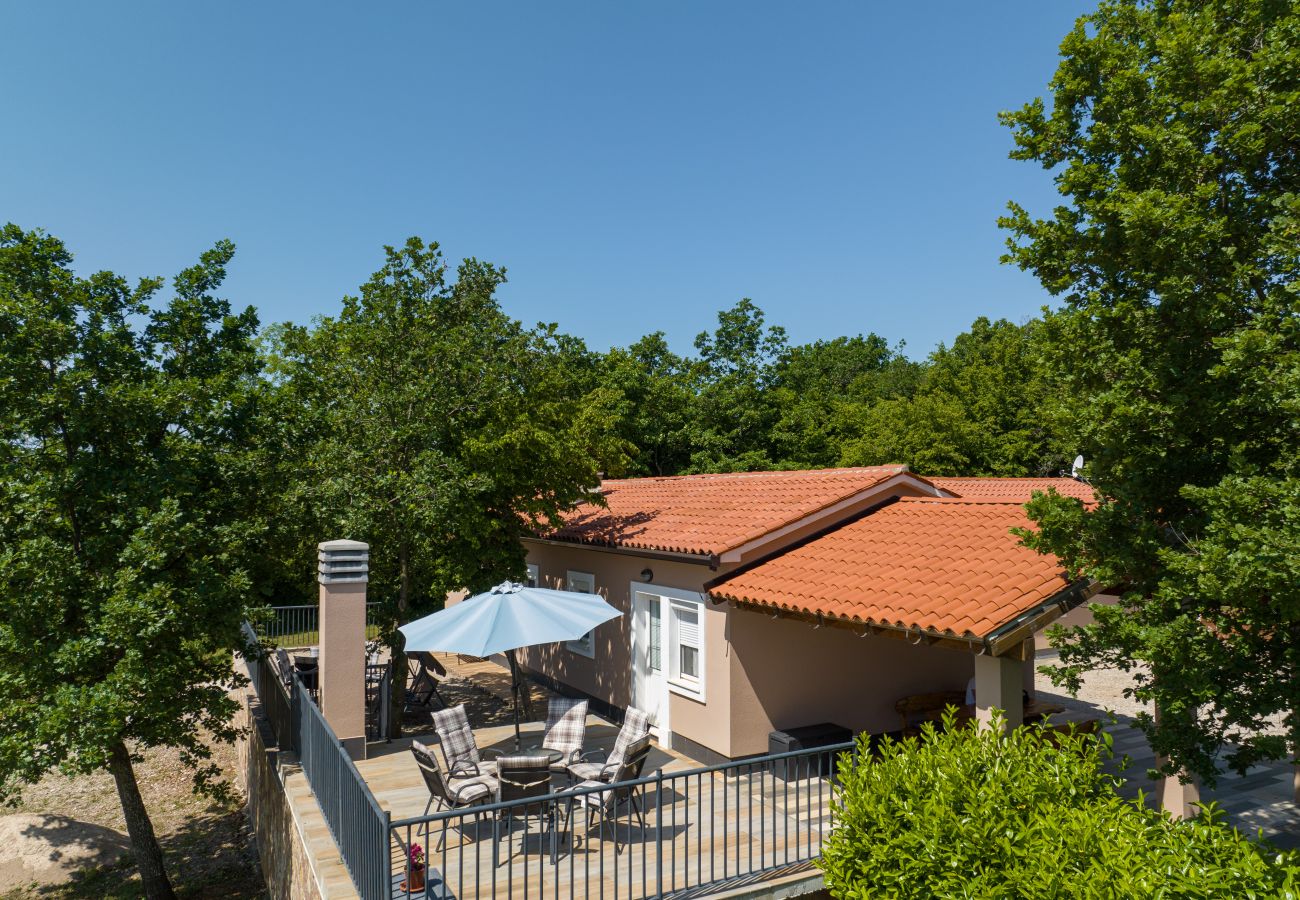 Villa in Sveta Nedelja - Villa St. Nikola for 8 + 2 near Labin - Rabac with jacuzzi & pet friendly