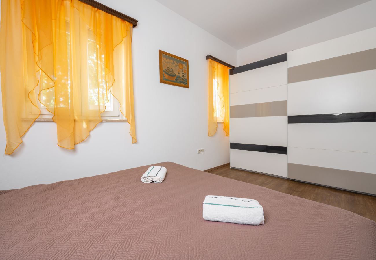 Villa in Sveta Nedelja - Villa St. Nikola for 8 + 2 near Labin - Rabac with jacuzzi & pet friendly