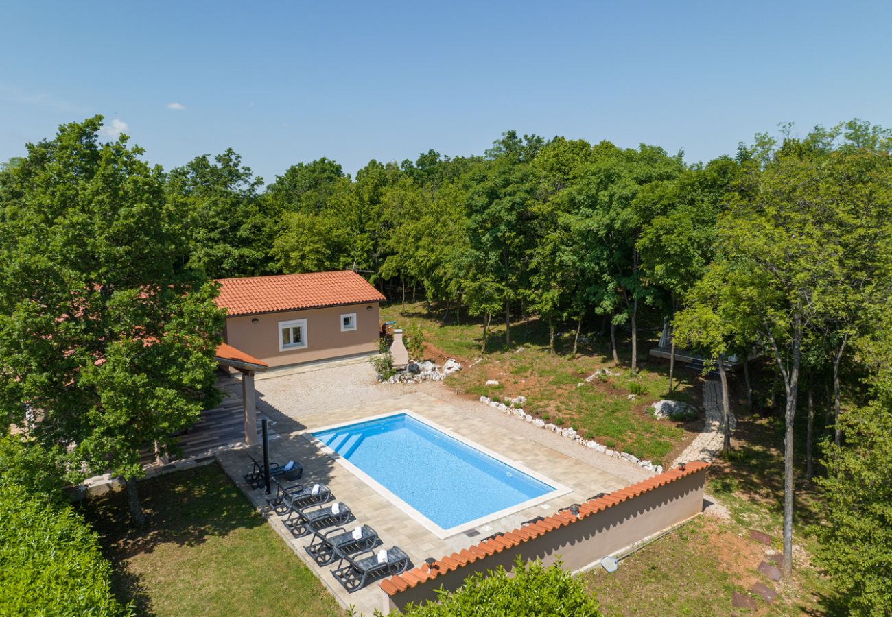 Villa in Sveta Nedelja - Villa St. Nikola for 8 + 2 near Labin - Rabac with jacuzzi & pet friendly