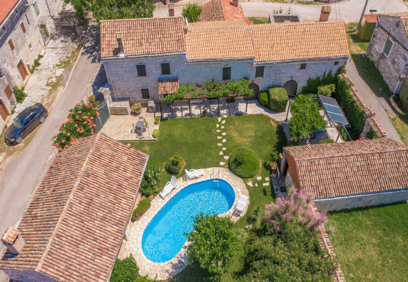 Villa in Mrgani - Villa Captain Morgan for 8 people in Central Istria - pet friendly with private pool