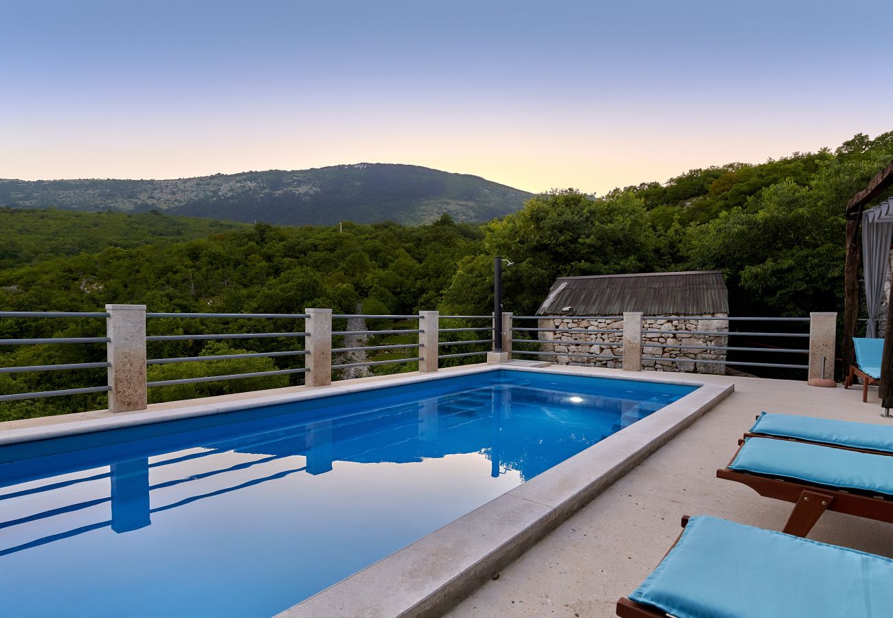 Villa in Mošcenicka Draga - Villa Eugenia for 8 people with private pool & large garden only 3 km from the beach