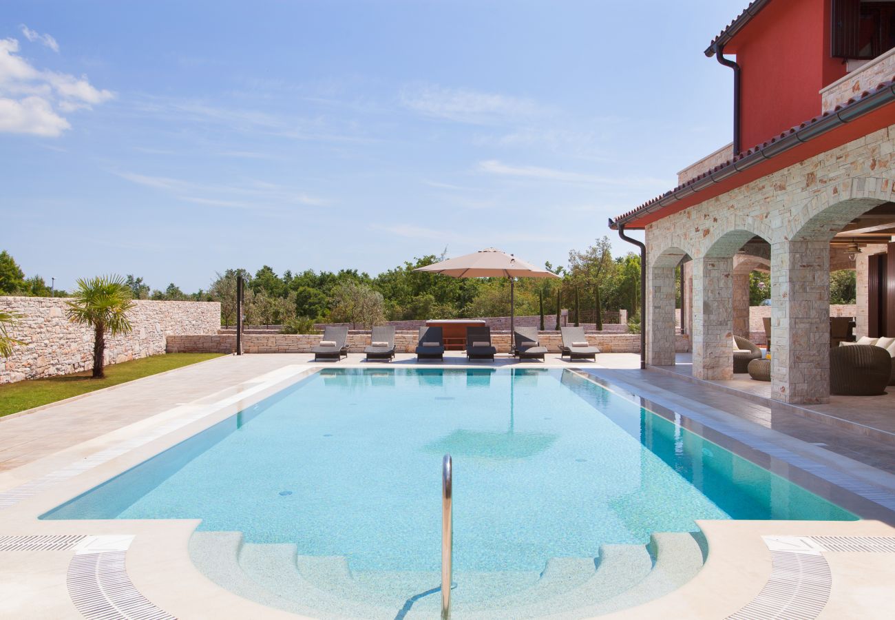 Villa in Svetvincenat - Residence Monaco for 10 people in Central Istria with 65 m2 private pool, large garden & spa 