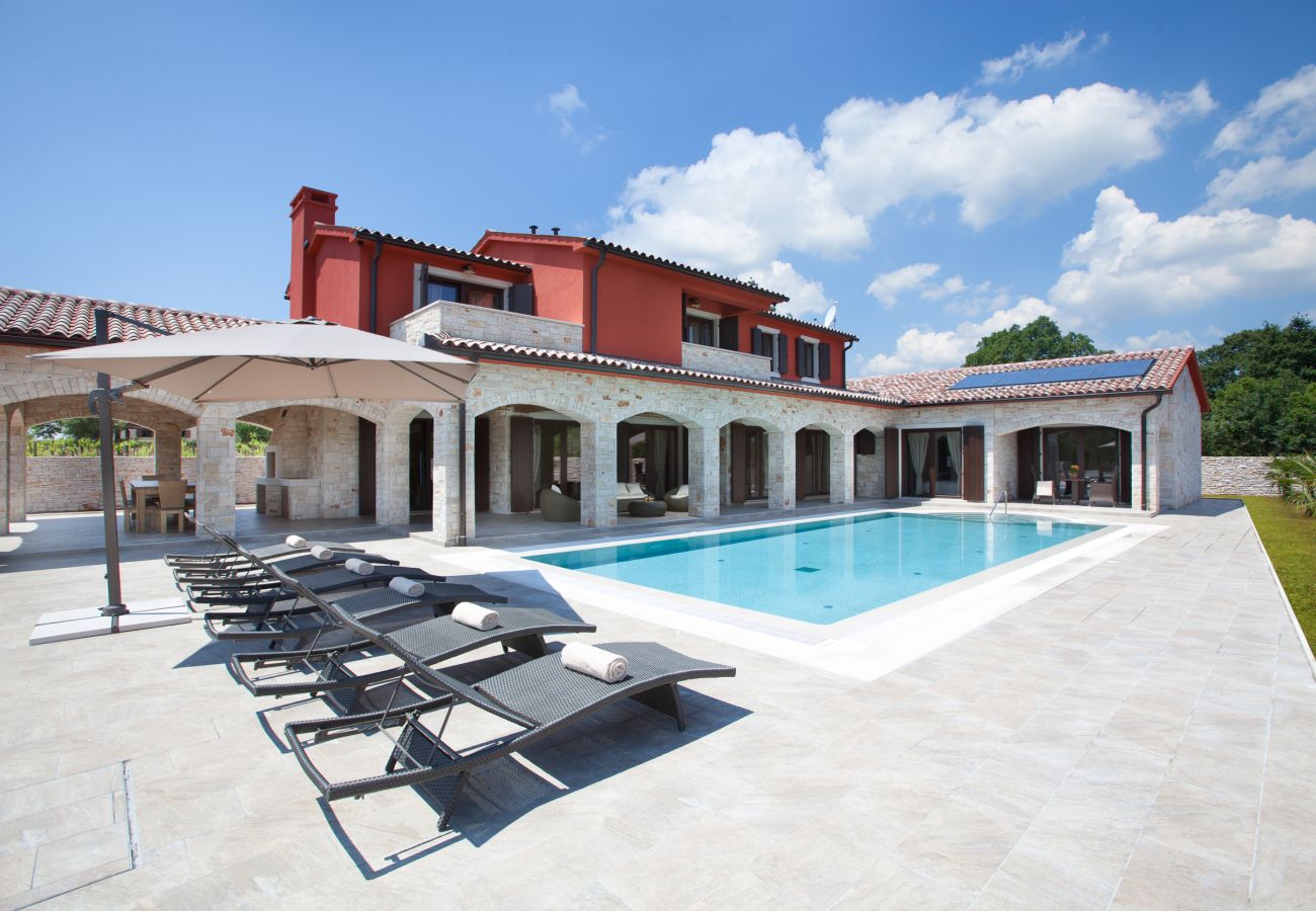 Villa in Svetvincenat - Residence Monaco for 10 people in Central Istria with 65 m2 private pool, large garden & spa 