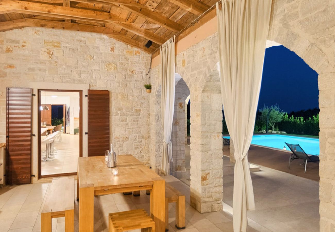 Villa in Vošteni - Villa Dubravka in Central Istria for 11 people - pet friendly with 70 m2 private pool