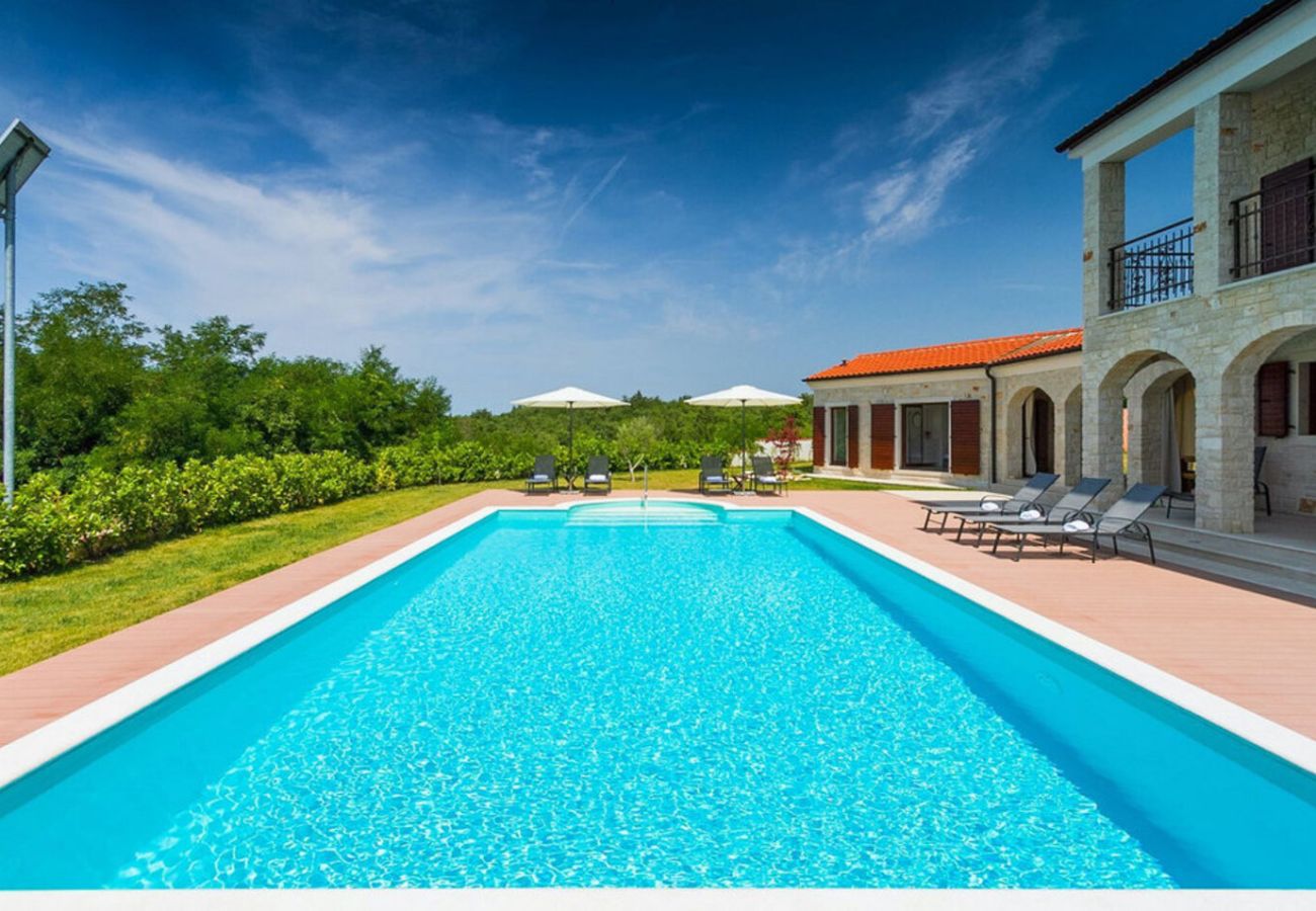 Villa in Vošteni - Villa Dubravka in Central Istria for 11 people - pet friendly with 70 m2 private pool