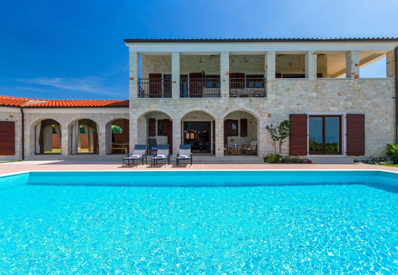 Villa in Vošteni - Villa Dubravka in Central Istria for 11 people - pet friendly with 70 m2 private pool