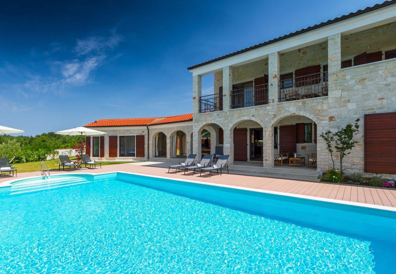 Villa in Vošteni - Villa Dubravka in Central Istria for 11 people - pet friendly with 70 m2 private pool