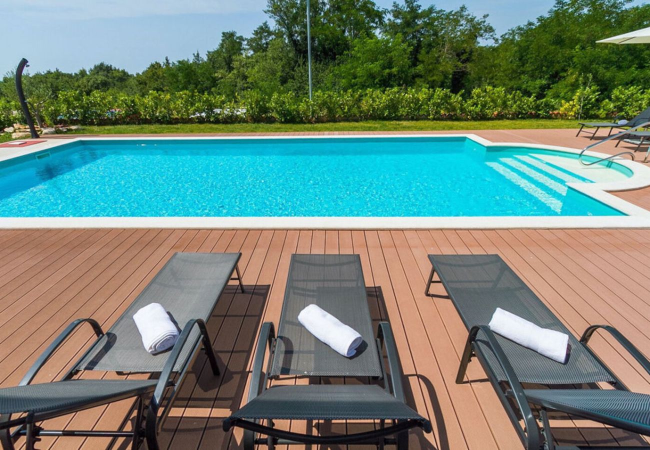 Villa in Vošteni - Villa Dubravka in Central Istria for 11 people - pet friendly with 70 m2 private pool