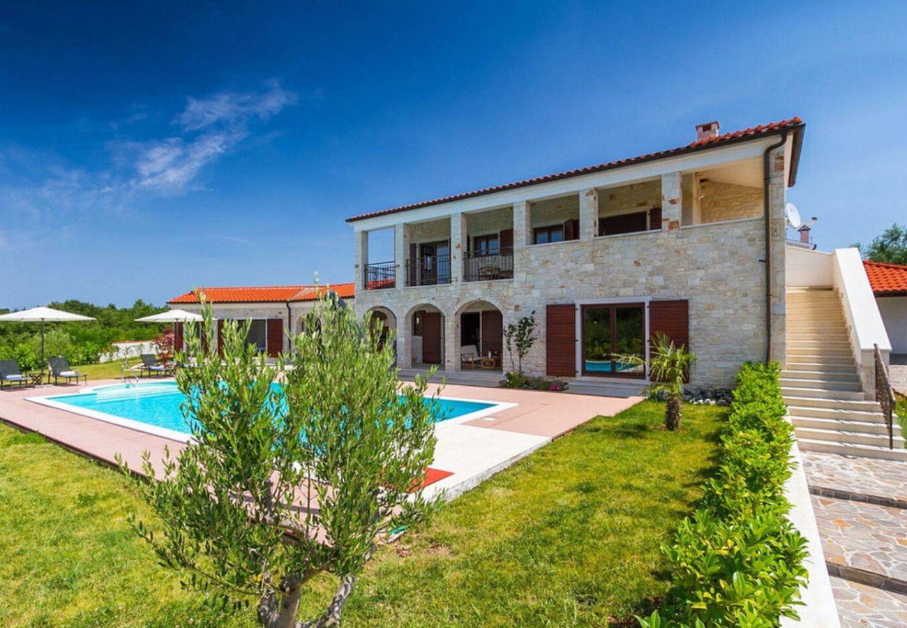 Villa in Vošteni - Villa Dubravka in Central Istria for 11 people - pet friendly with 70 m2 private pool