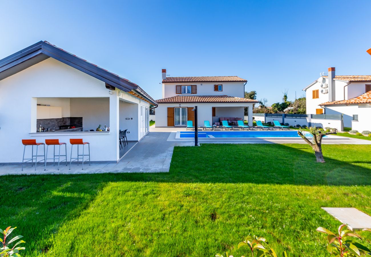 Villa in Šišan - Villa Alba Rossa near Pula for 6 people with private pool only 1 km from the sea