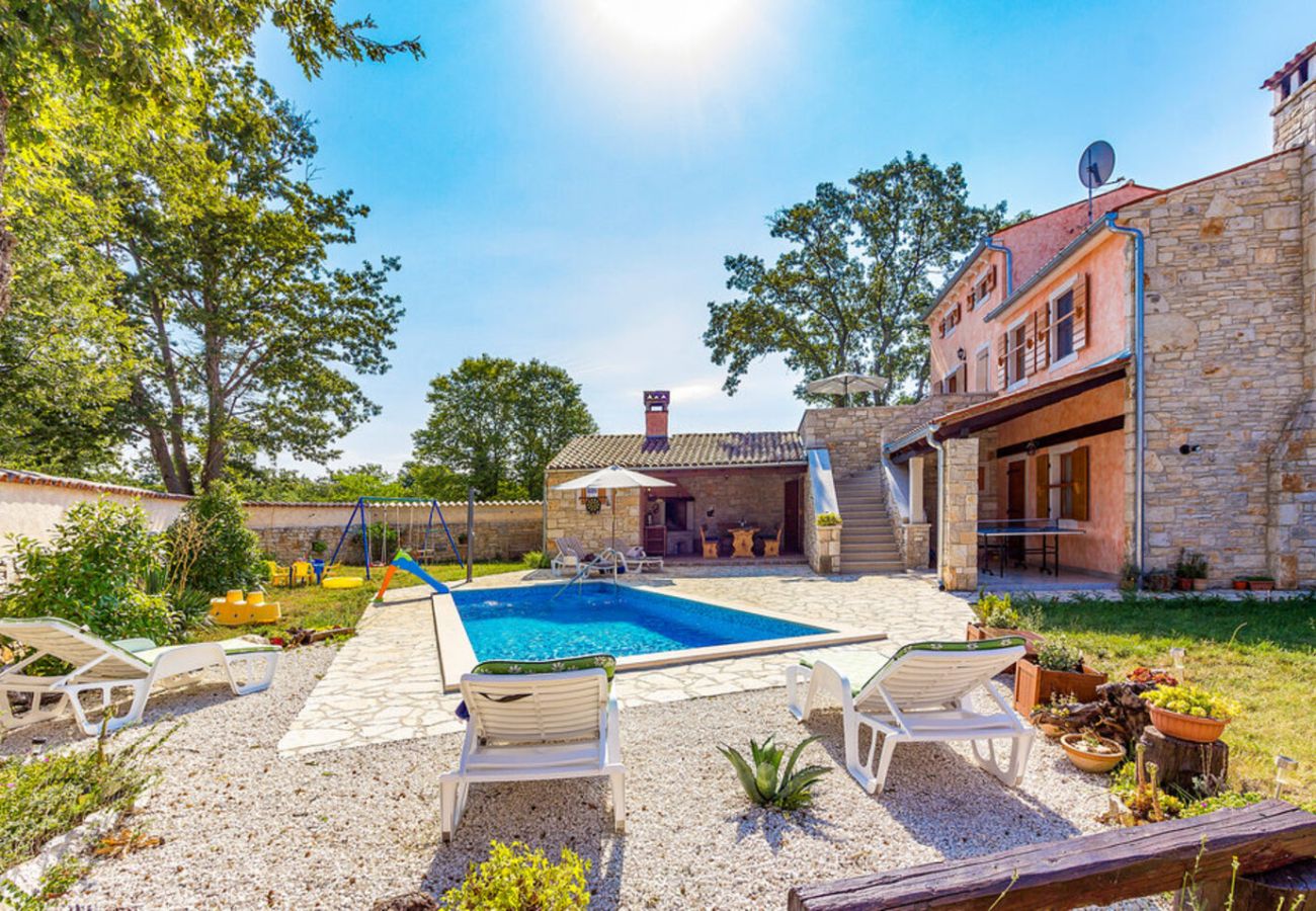 Villa in Divšici - Villa Boduleri for 9 people in Central Istria with private pool & children playground 