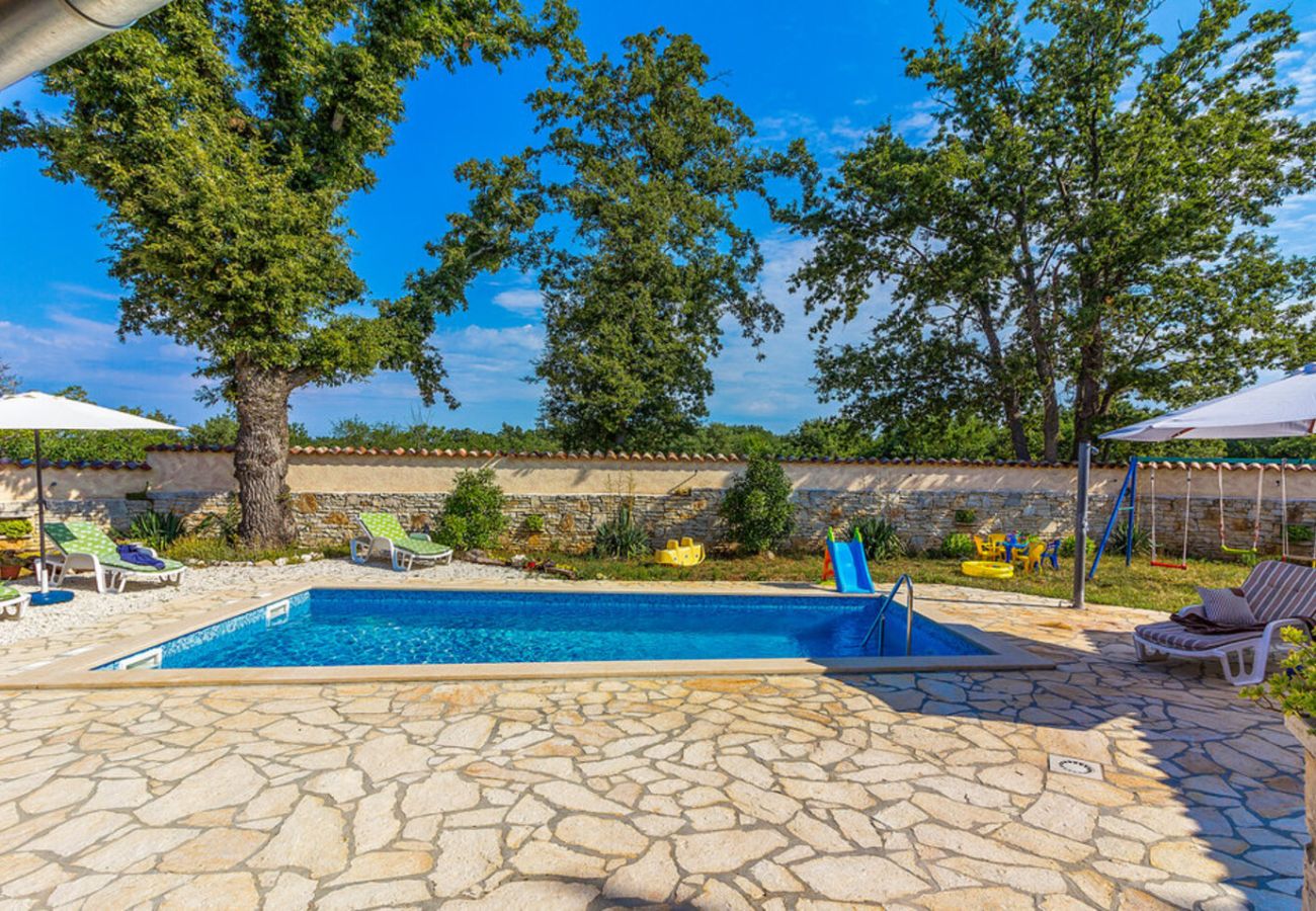 Villa in Divšici - Villa Boduleri for 9 people in Central Istria with private pool & children playground 