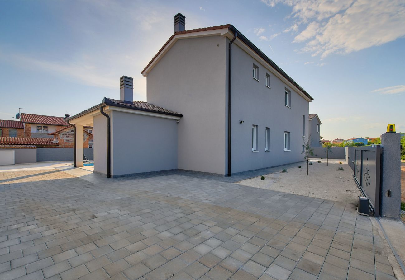 Villa in Marcana - Villa Maas for 10 people near Pula with salt - water pool & pet friendly