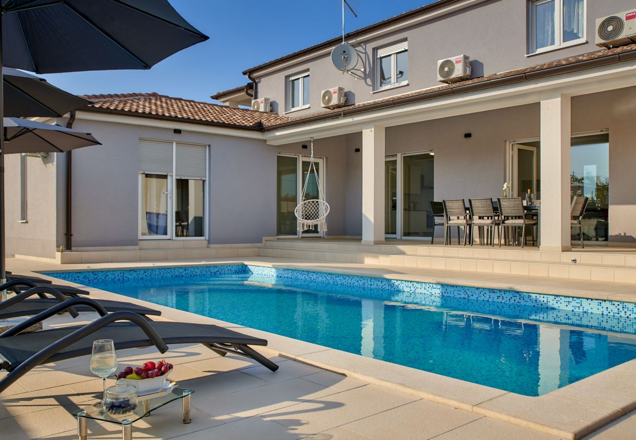 Villa in Marcana - Villa Maas for 10 people near Pula with salt - water pool & pet friendly