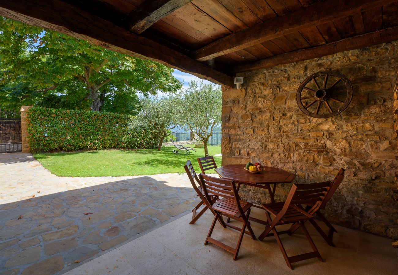 Villa in Zamaski Dol - Villa Zamask for 7 people in Central Istria with jacuzzi & sauna