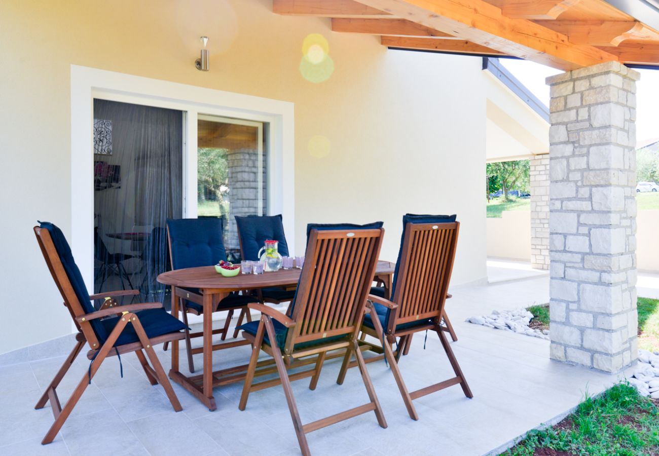 Villa in Umag - Villa Stella Juricani for 6 people near Umag with private pool only 4 km from the beach