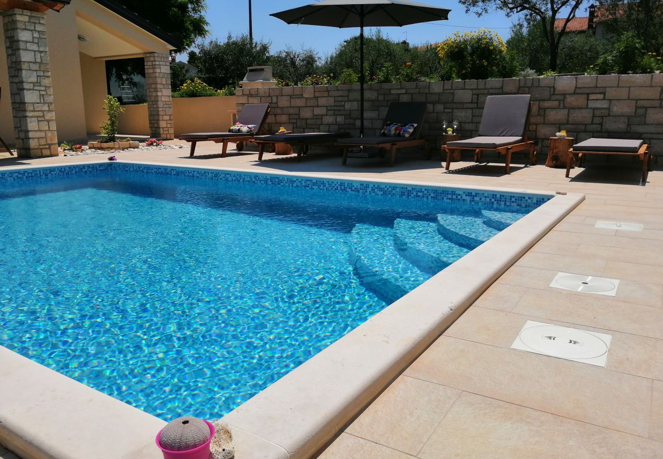 Villa in Umag - Villa Stella Juricani for 6 people near Umag with private pool only 4 km from the beach