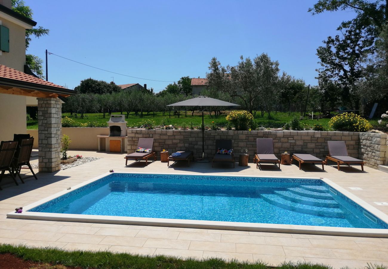 Villa in Umag - Villa Stella Juricani for 6 people near Umag with private pool only 4 km from the beach