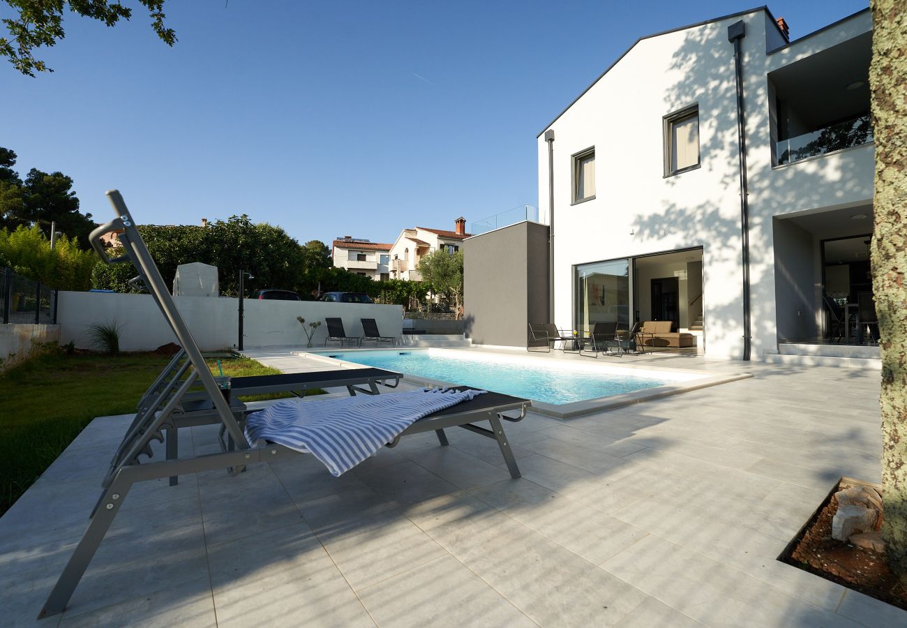 Villa in Porec - Villa Barbara in Poreč for 6 people with private pool & only 1 km from beach