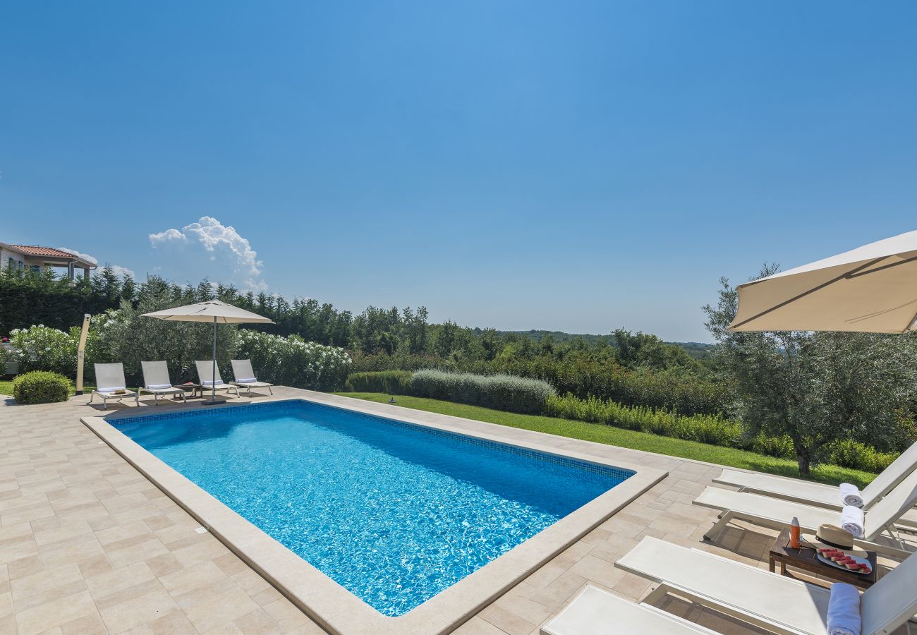 Villa in Višnjan - Villa Sterpazzi for 8 people near Poreč with 38 m2 heated pool, sea view & wellness