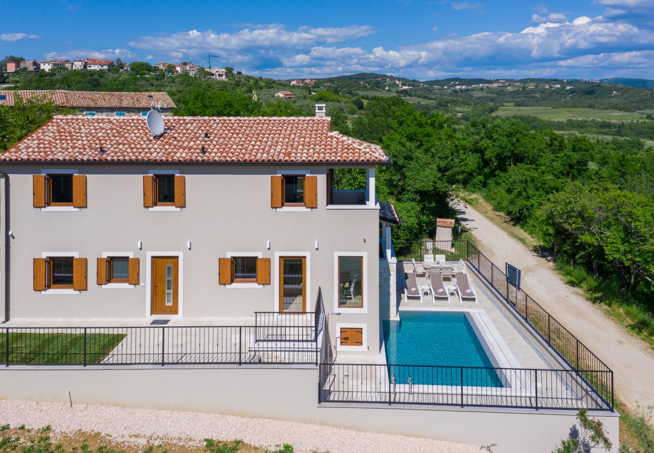 Villa in Krasica - Villa Skraline for 6 people near Umag with salt-water private pool 