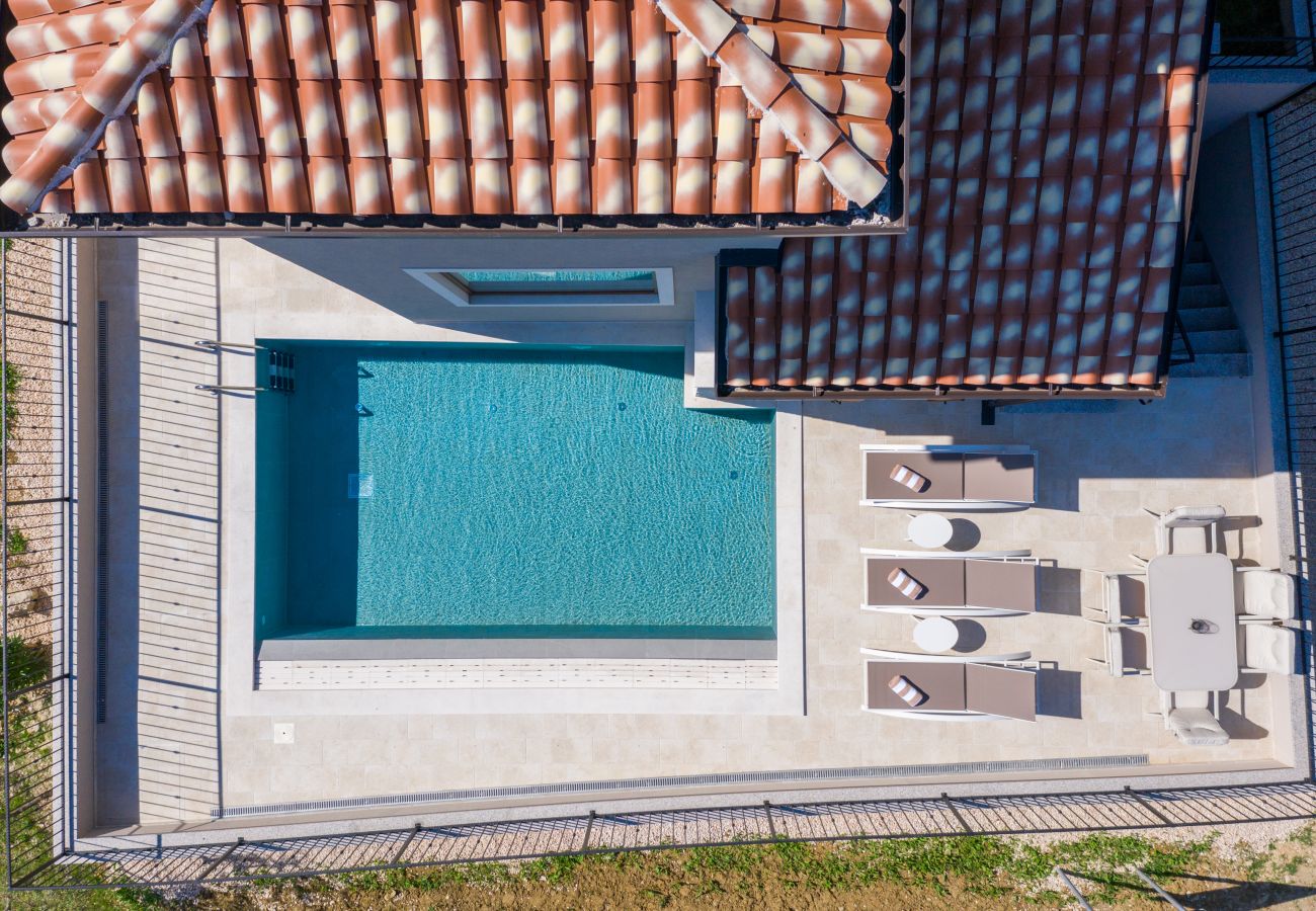 Villa in Krasica - Villa Skraline for 6 people near Umag with salt-water private pool 