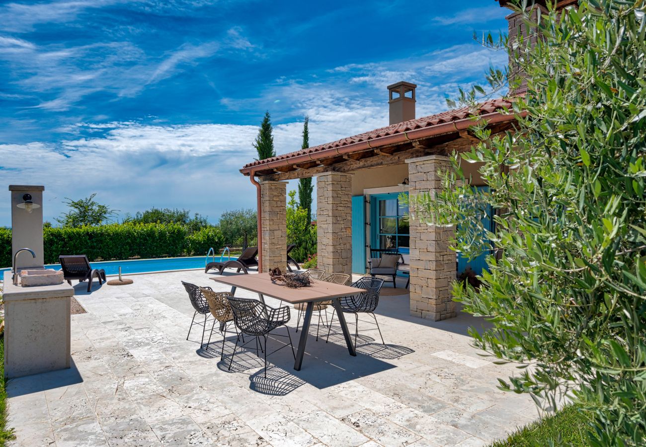 Villa in Vardica - Villa Toscana for 6 people near Umag with private pool and jacuzzi