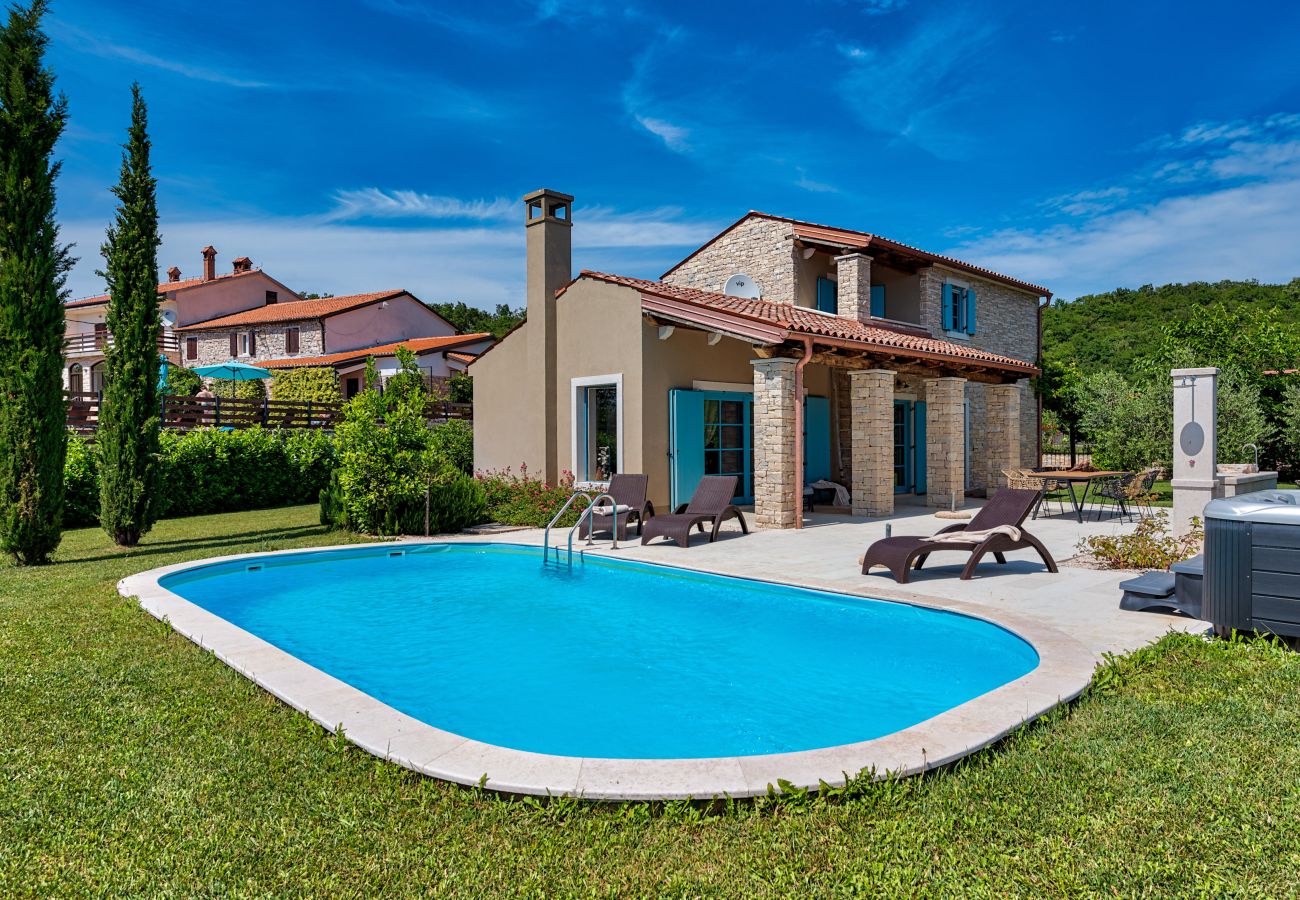 Villa in Vardica - Villa Toscana for 6 people near Umag with private pool and jacuzzi