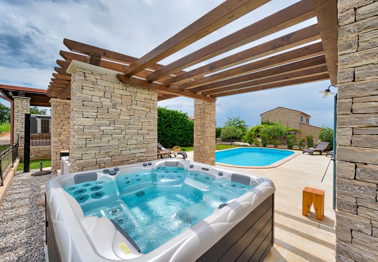 Villa in Vardica - Villa Griota for 8 people near Umag with private pool & pet friendly