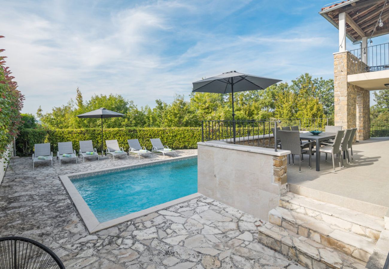 Villa in Baredine - Villa Morgan for 8 people in Central Istria with 45 m2 heated pool & pet friendly