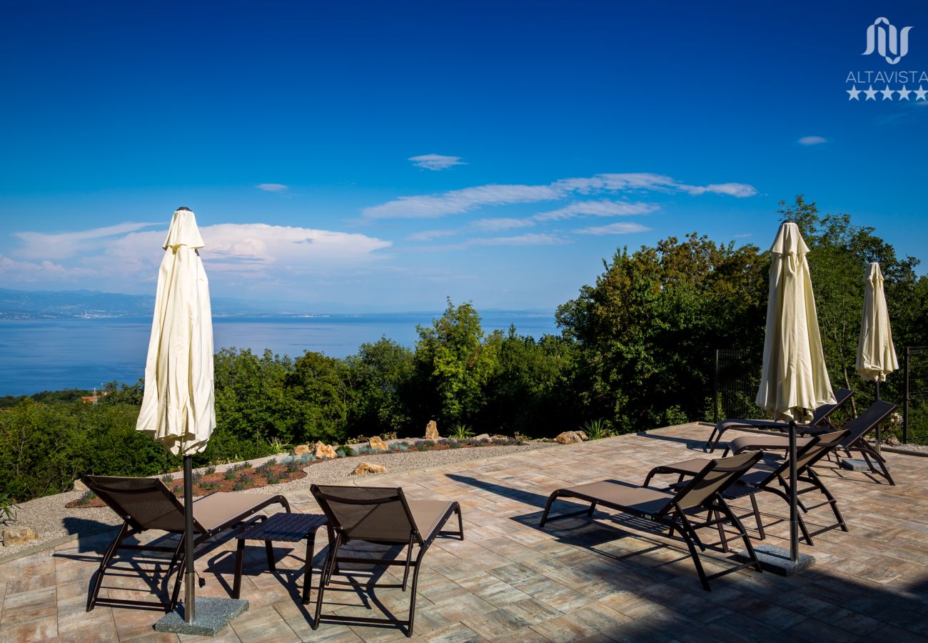 Villa in Poljane - Luxury Villa AltaVista for 8 people with wellness, private mini golf court & amazing sea view