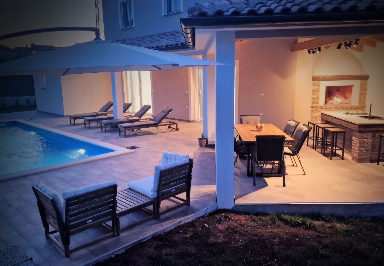 Villa in Rovinjsko Selo - Villa Terrana near Rovinj for 6 people with private pool 