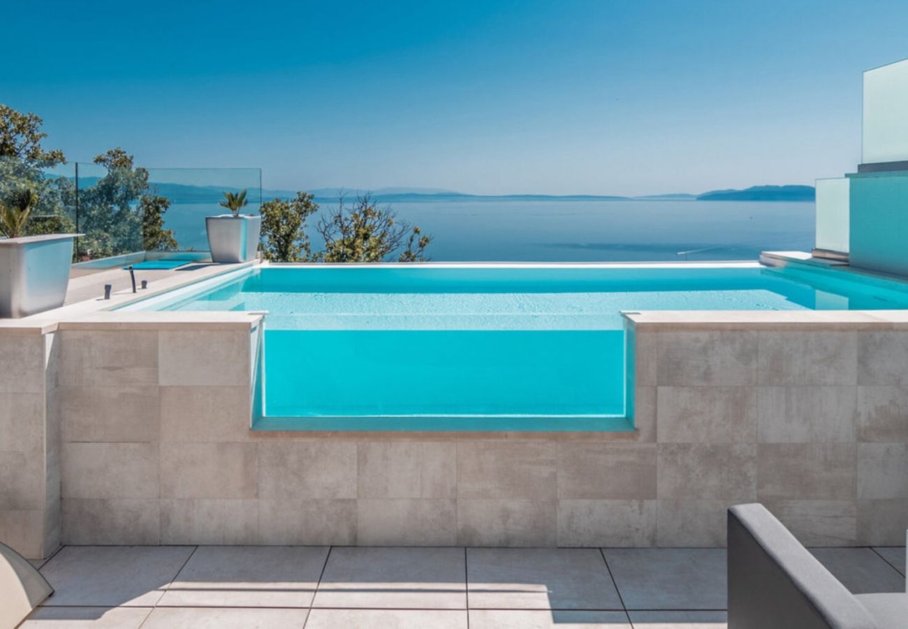 Villa in Opatija - Villa The Boat for 6+2 near Opatija with sea view & infinity pool at balcony