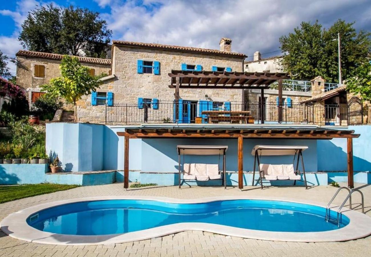 Villa in Krušvari - Villa Viera for 12 people in Central Istria with private pool & pet friendly