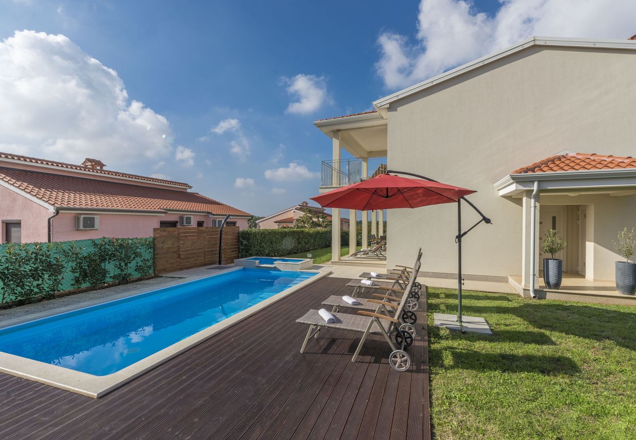 Villa in Varvari - Villa Anita for 7 people near Poreč with private pool and big garden