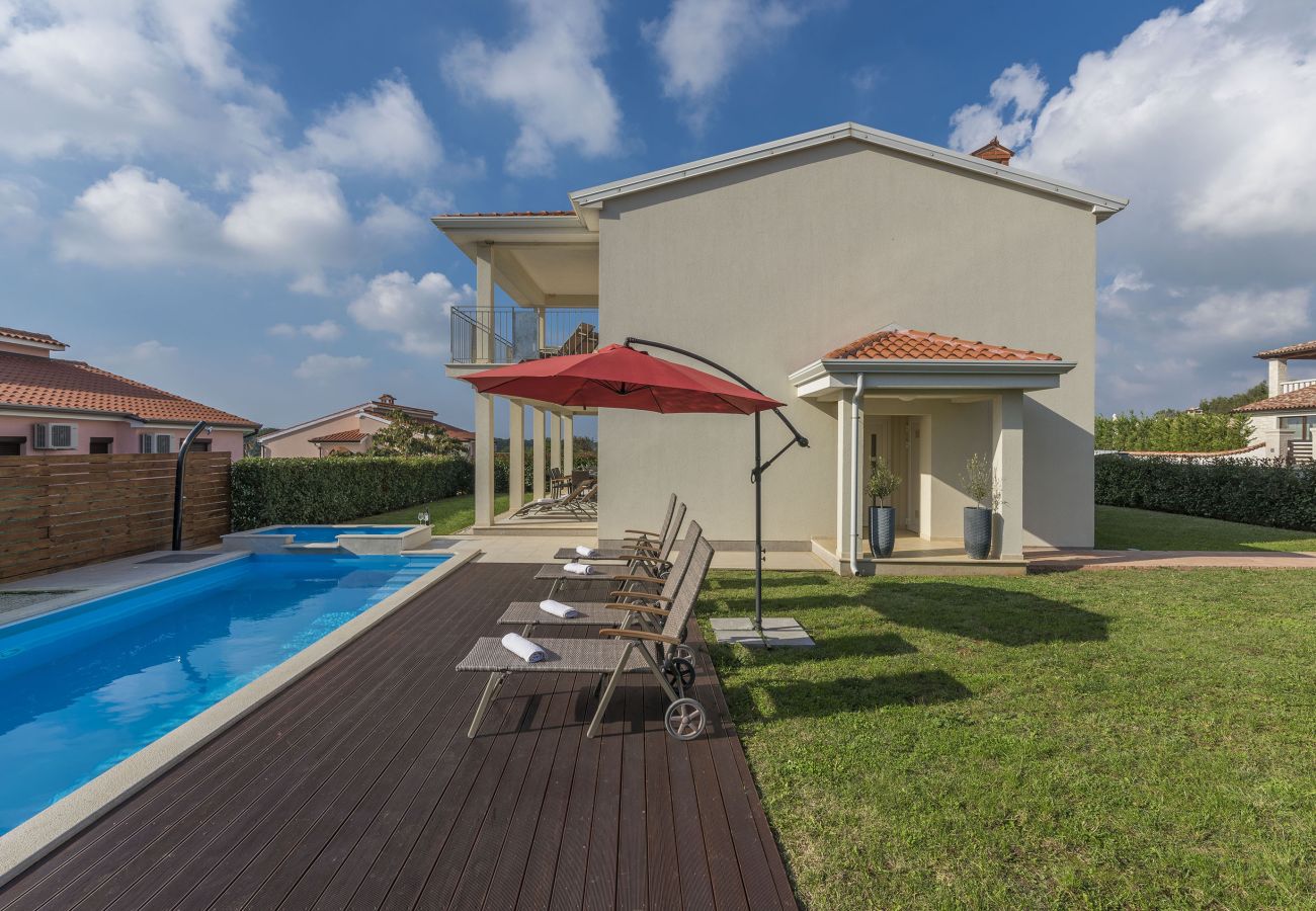 Villa in Varvari - Villa Anita for 7 people near Poreč with private pool and big garden