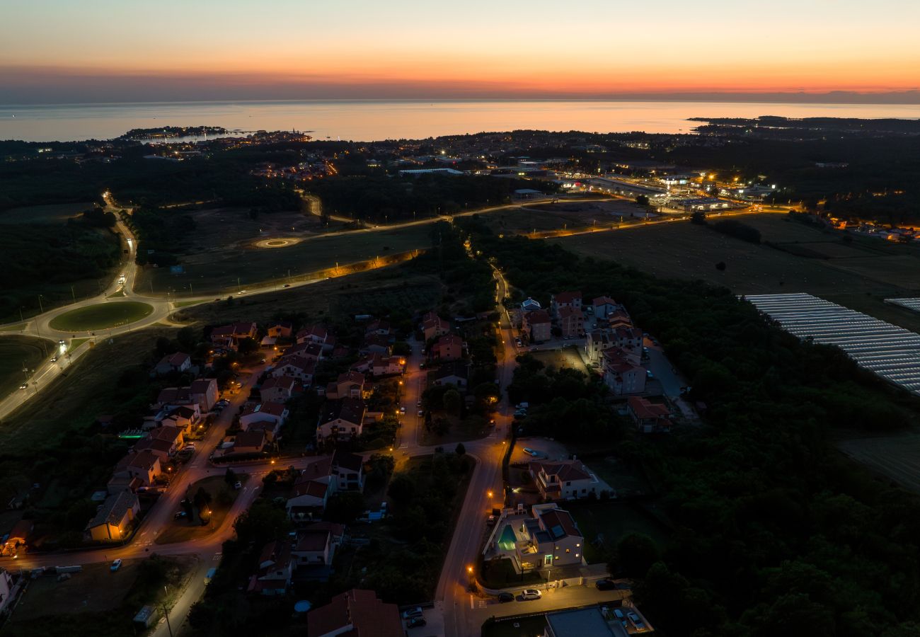 Villa in Varvari - Villa Anni for 10 people in Porec with private heated pool and sea view