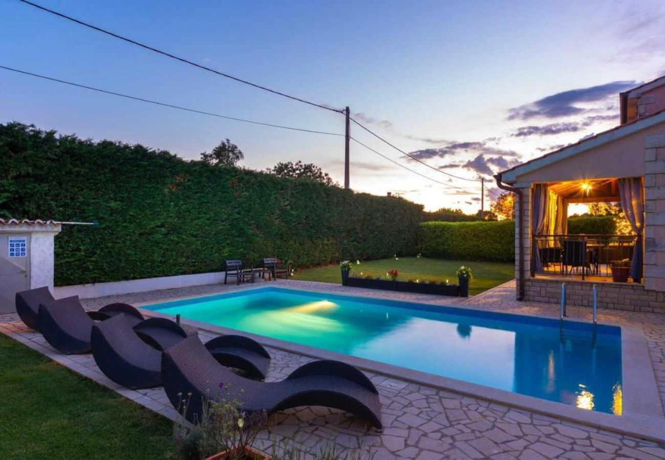 Villa in Porec - Villa Mia & Iva for 6 people near Poreč with private pool and pet friendly