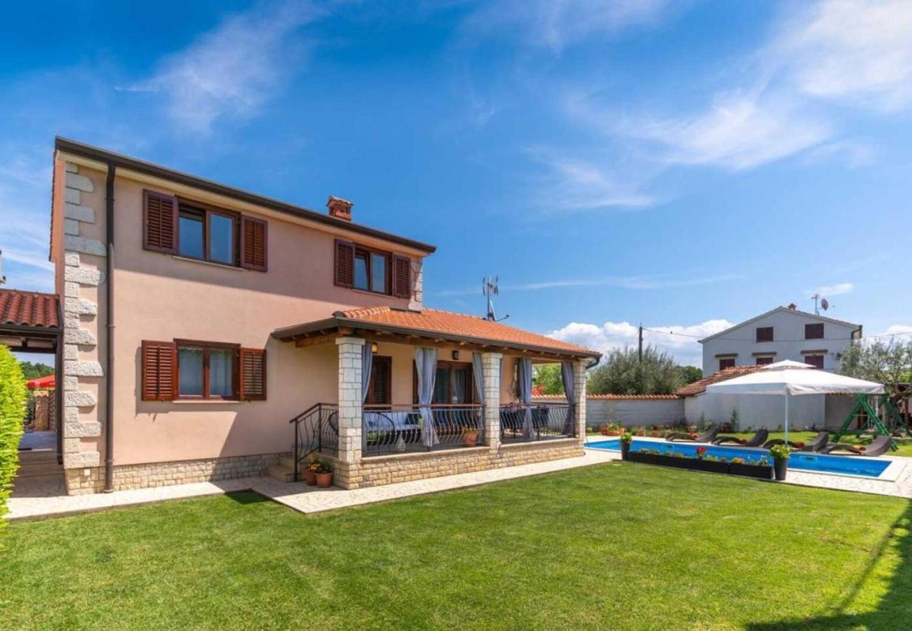 Villa in Porec - Villa Mia & Iva for 6 people near Poreč with private pool and pet friendly