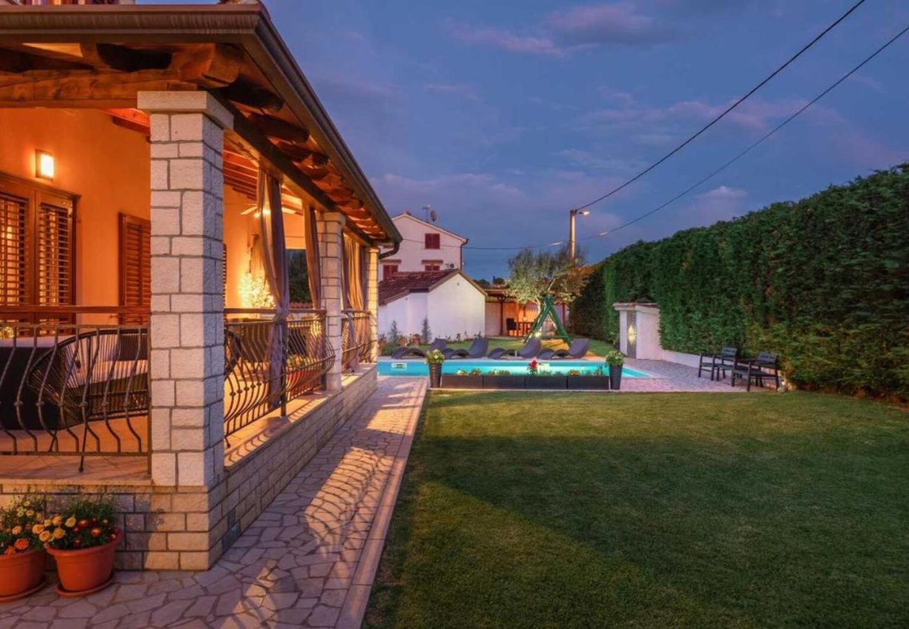 Villa in Porec - Villa Mia & Iva for 6 people near Poreč with private pool and pet friendly