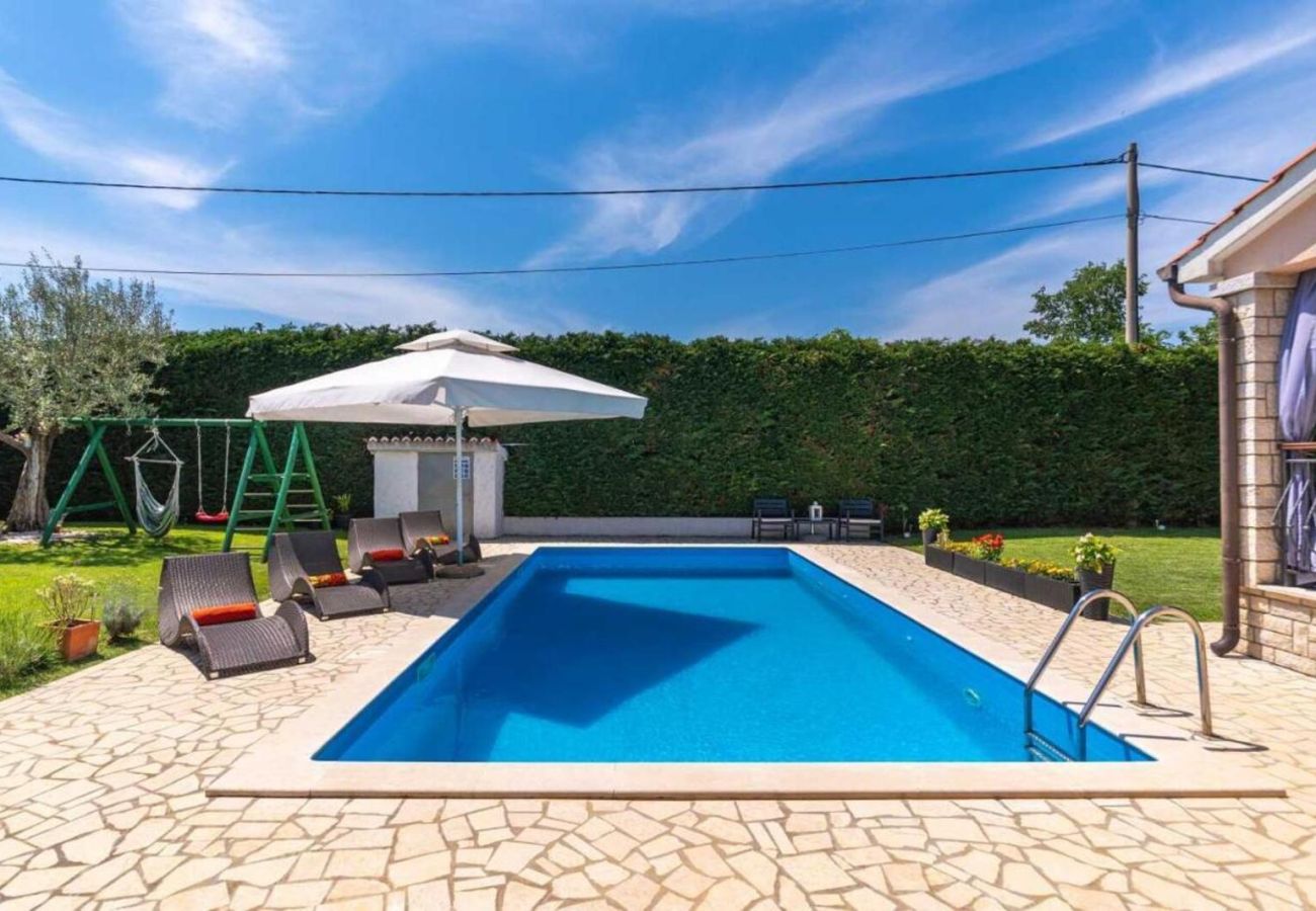 Villa in Porec - Villa Mia & Iva for 6 people near Poreč with private pool and pet friendly