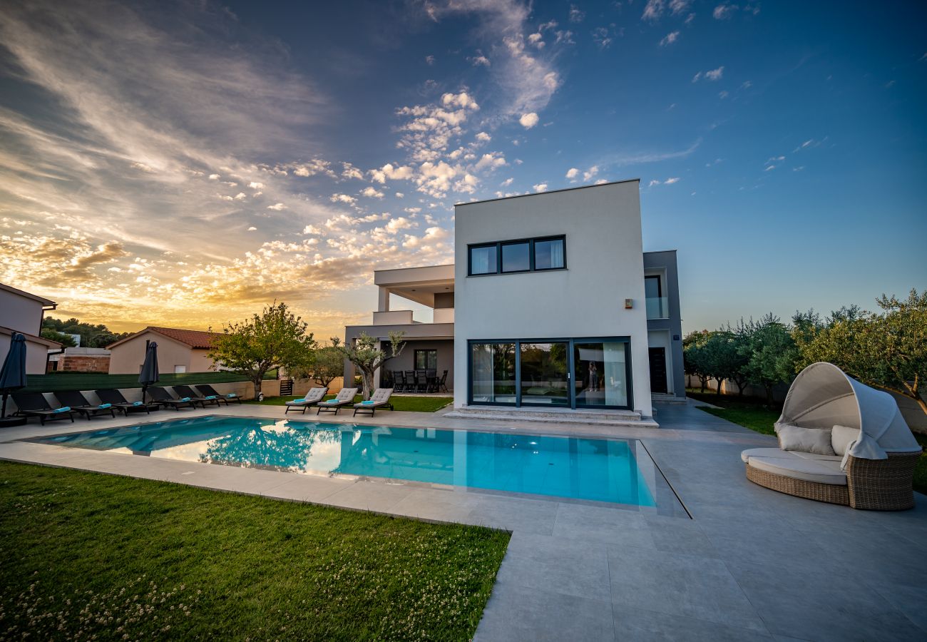 Villa a Pula - Villa Luen near Pula with large garden and private pool for families