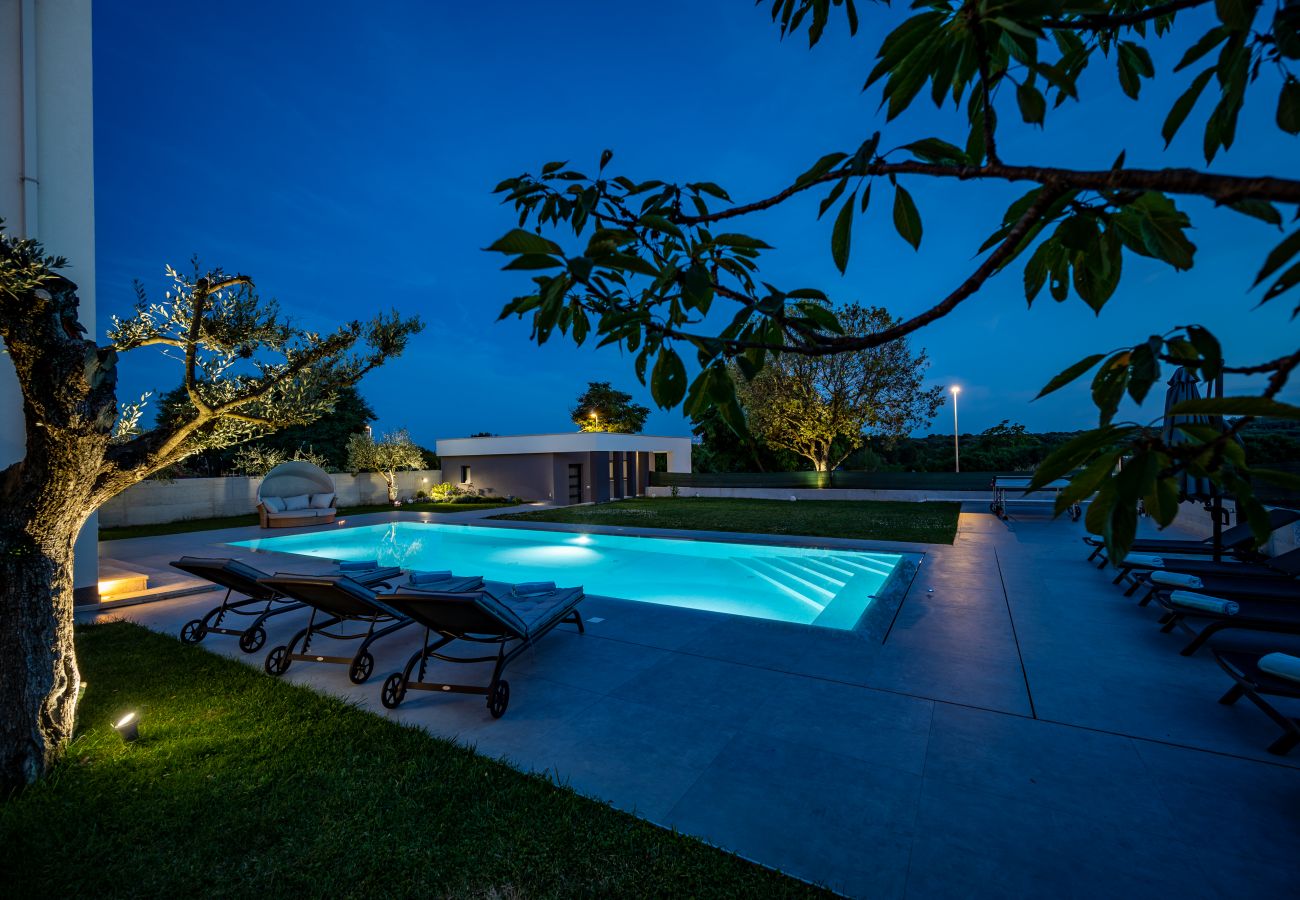 Villa a Pula - Villa Luen near Pula with large garden and private pool for families