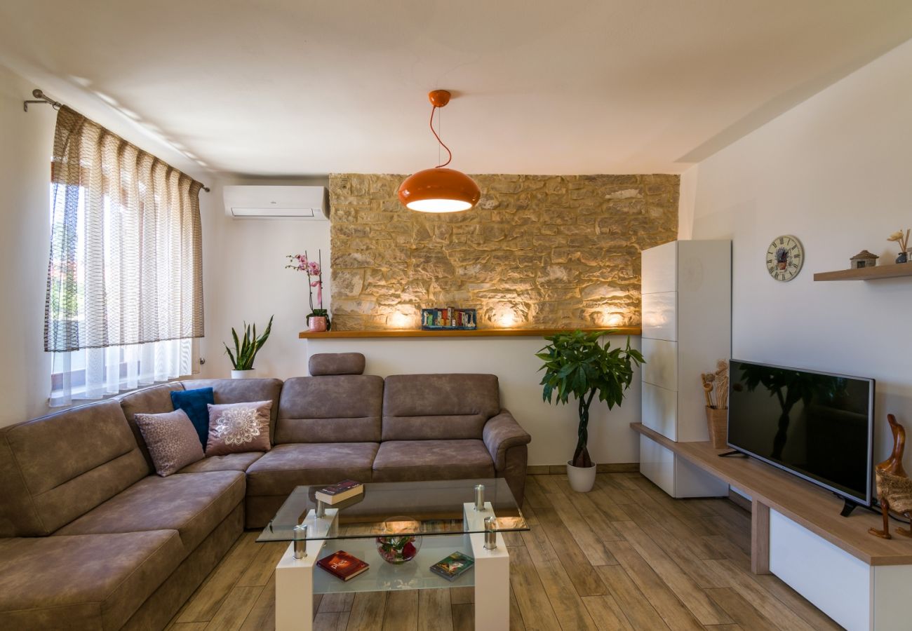 Villa a Galižana - Villa Pietra for 6 people near Fažana with sea view - children playground & pet friendly