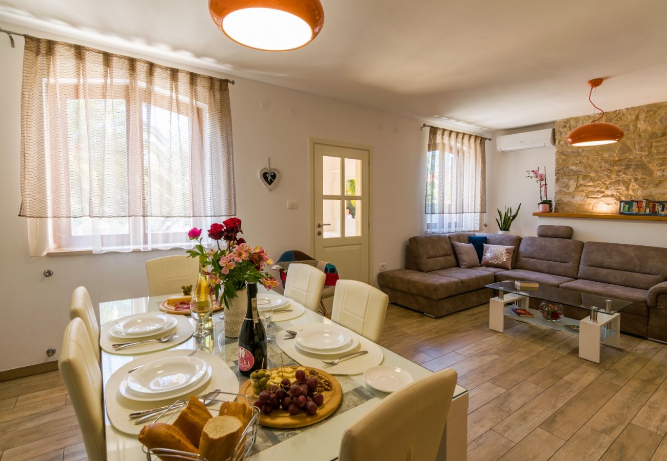 Villa a Galižana - Villa Pietra for 6 people near Fažana with sea view - children playground & pet friendly