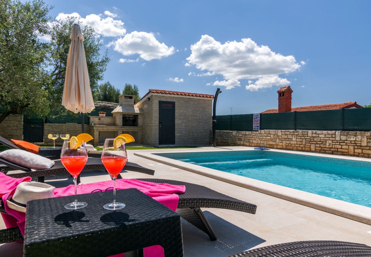 Villa a Galižana - Villa Pietra for 6 people near Fažana with sea view - children playground & pet friendly