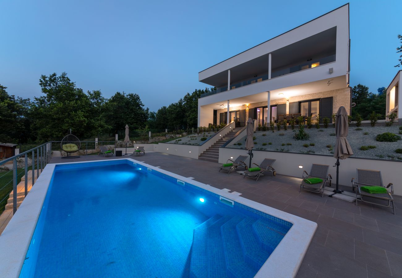 Villa a Sveta Nedelja - Luxury Villa Althea near Labin with large garden and Pool Heating