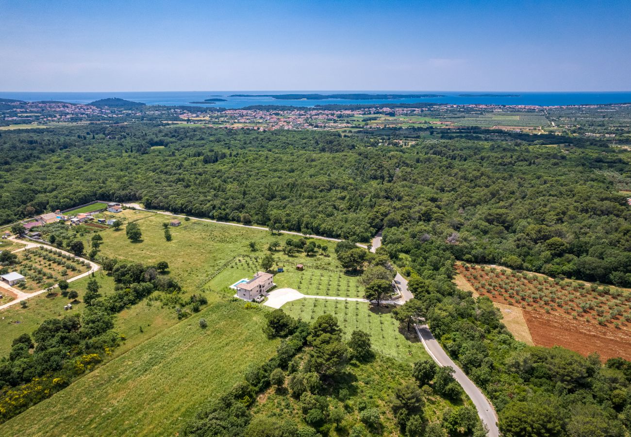 Villa a Galižana - Villa Campagna near Fažana with 7.250m2 large garden and sauna