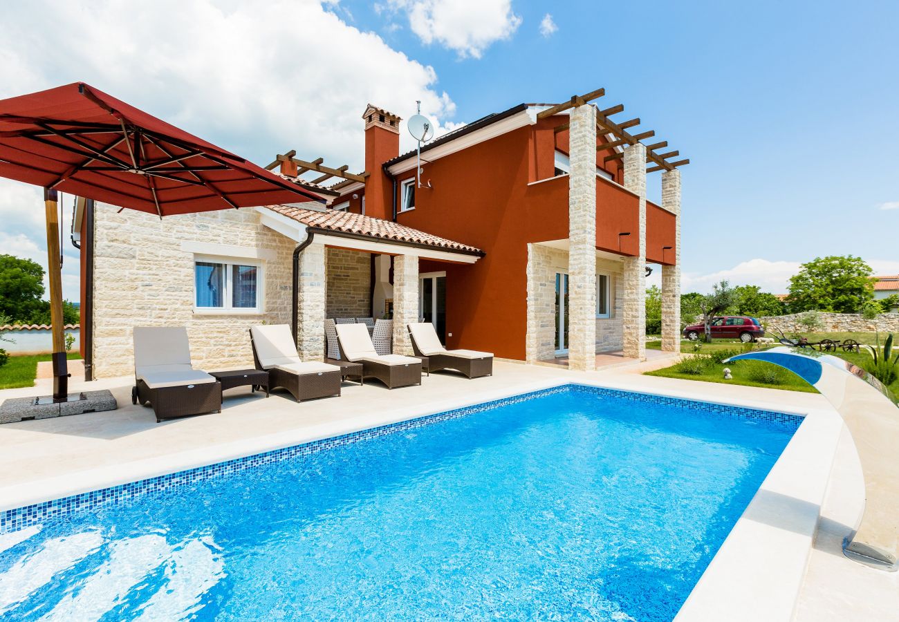 Villa a Bratulici - Villa Delle Rondini in Central Istria with Whirlpool and Sauna for 8 persons