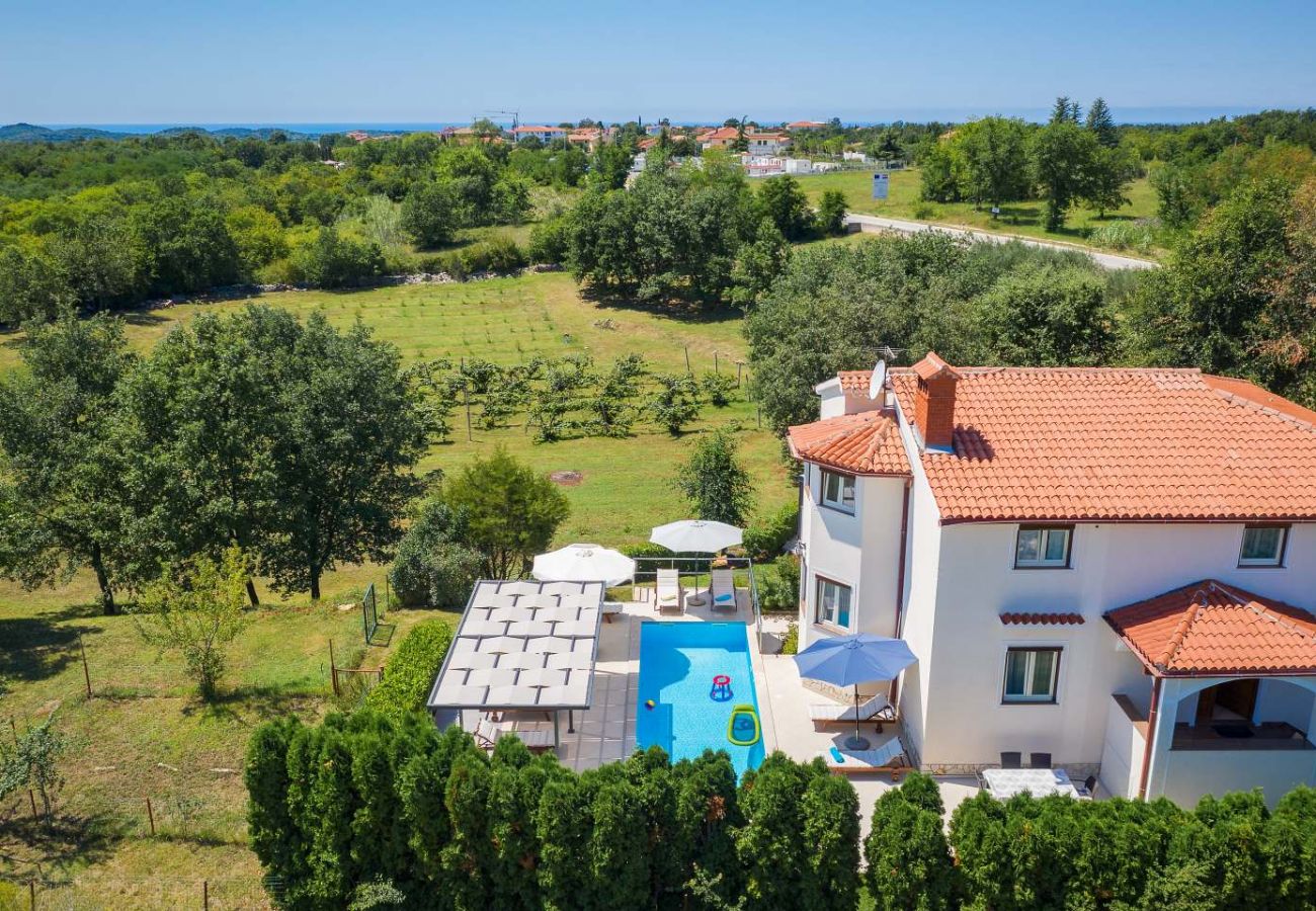 Villa a Micetici - Villa Eufemia near Poreč with large garden and outdoor playground for kids